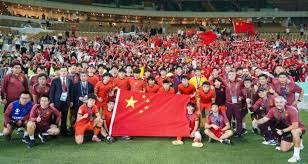 德扑 MTT 技巧：如何利用“气势”在三分钟内接管整张桌子的节奏。（德扑 MTT 心法：三分钟用“气势”掌控全桌节奏）