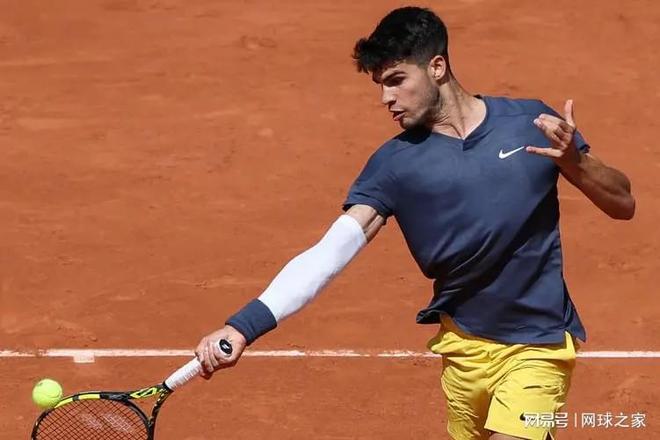 他作为一名 他作为一名