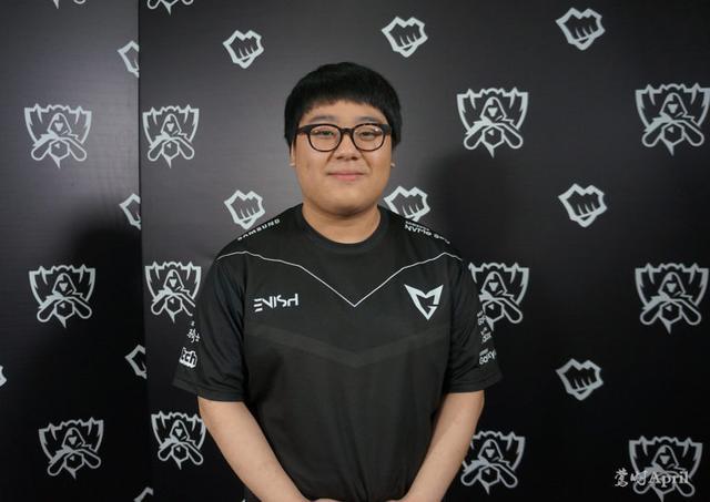 平案延伸的 平案延伸的